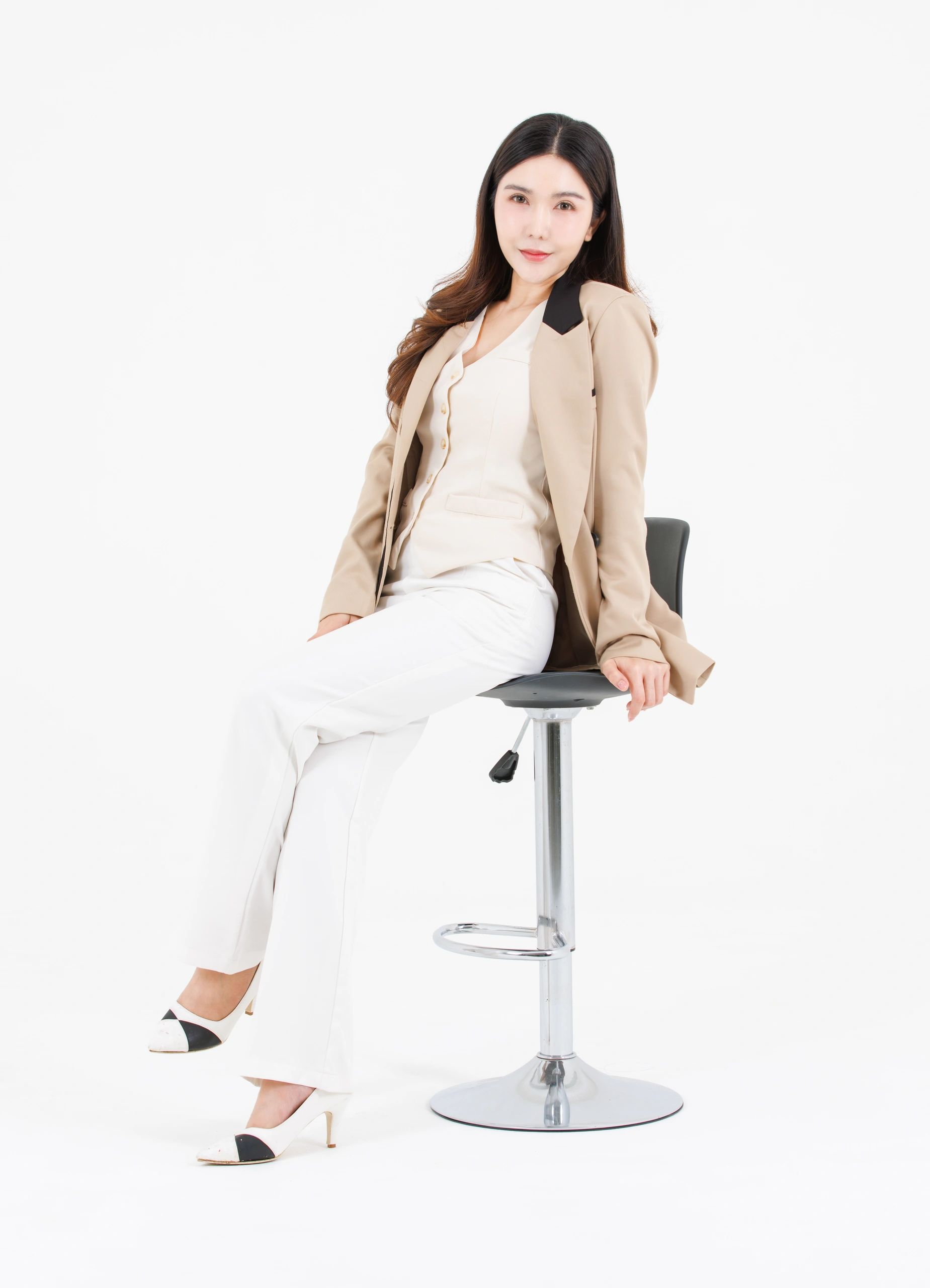 Confident businesswoman portrait